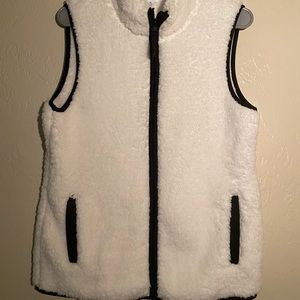 Fluffy vest with zipper